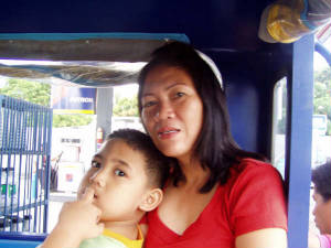 04phil104.jpg