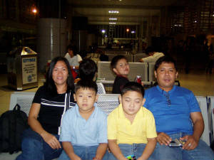 04phil16.jpg